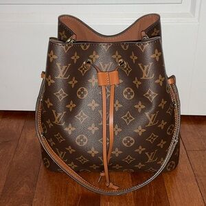 BROWN MONOGRAMMED LV BUCKET BAG!